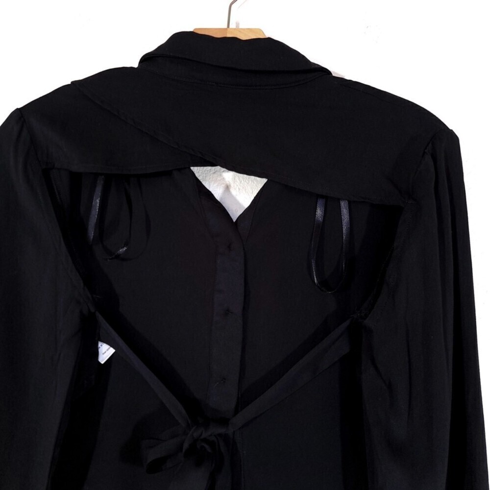 New Superdown Caleb Open Back Button Front Crop T… - image 7